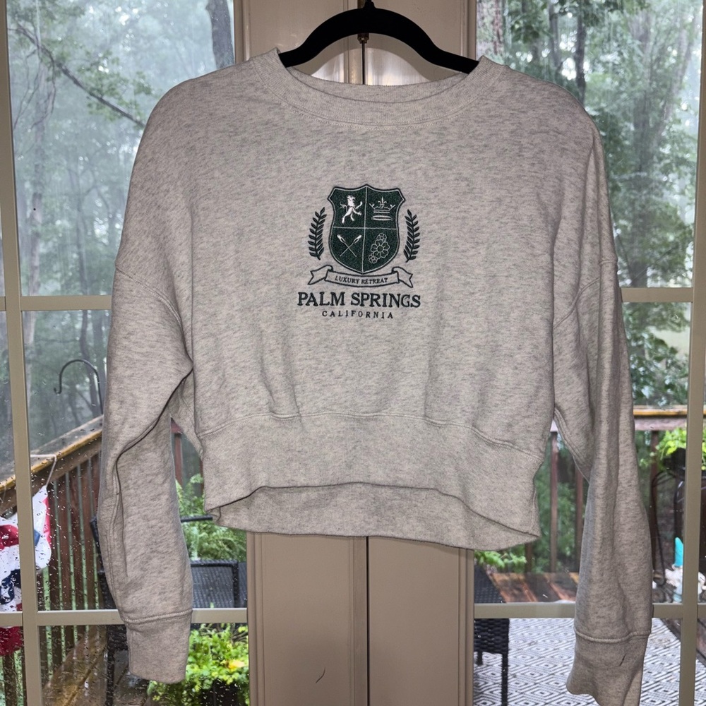 Abercrombie & Fitch Gray Relaxed Crop Sweatshirt